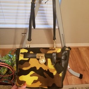 Little michael Kors came crossbody